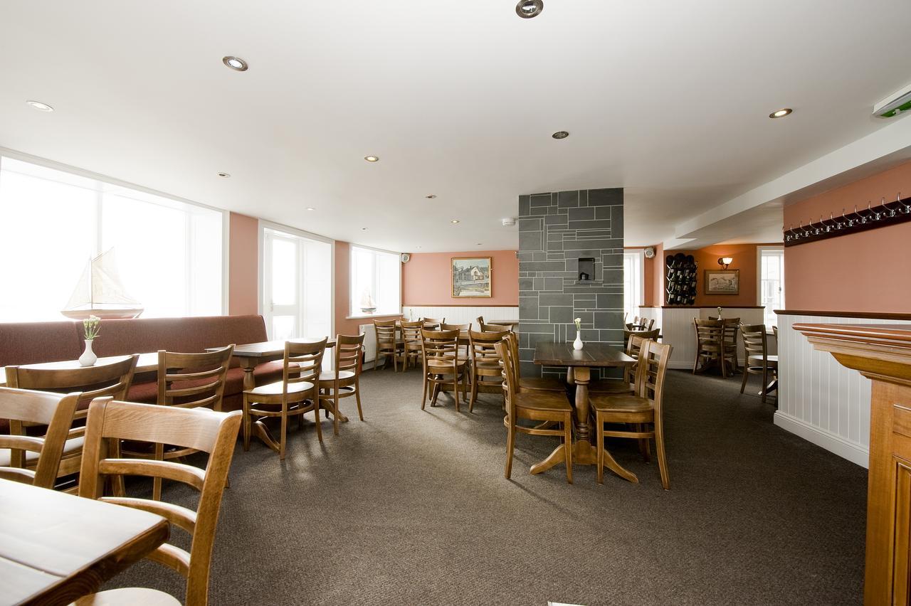 The Britannia Coaching Inn 애버디피 외부 사진